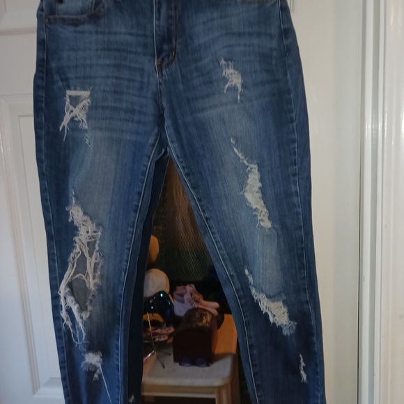 Kancun Distressed Denim Jeans - Picture 1 of 4